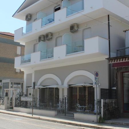 Hotel Solaris Giulianova Εξωτερικό φωτογραφία