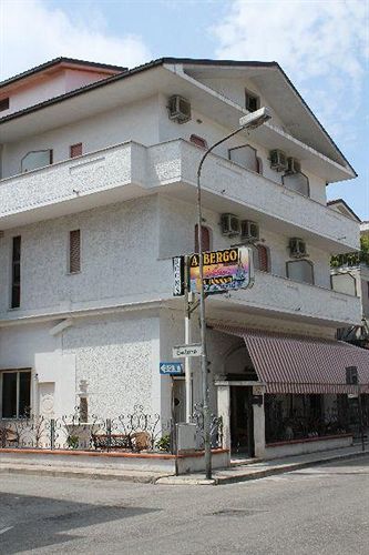 Hotel Solaris Giulianova Εξωτερικό φωτογραφία