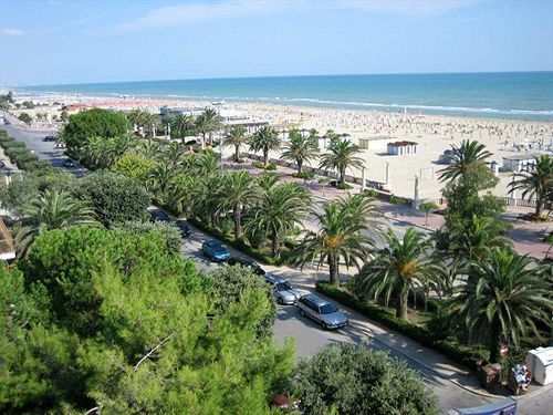 Hotel Solaris Giulianova Εξωτερικό φωτογραφία