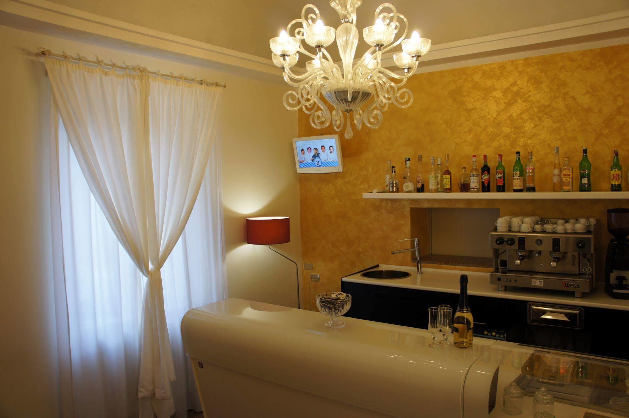Hotel Solaris Giulianova Εξωτερικό φωτογραφία
